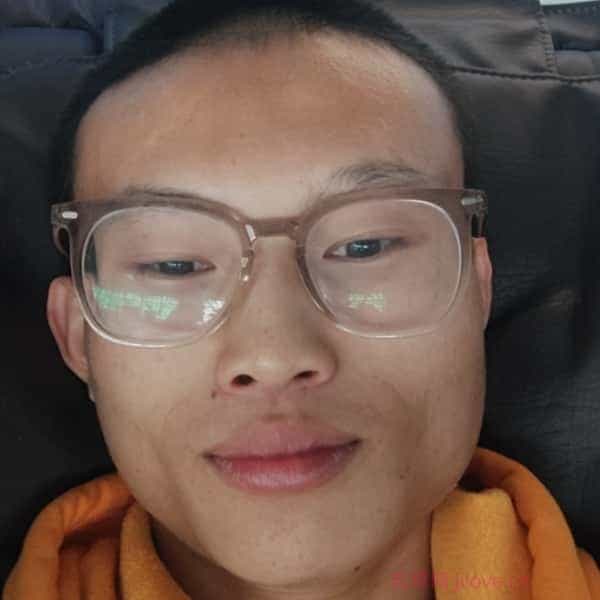 25岁岁四川单身帅哥 - 枣庄吉缘网